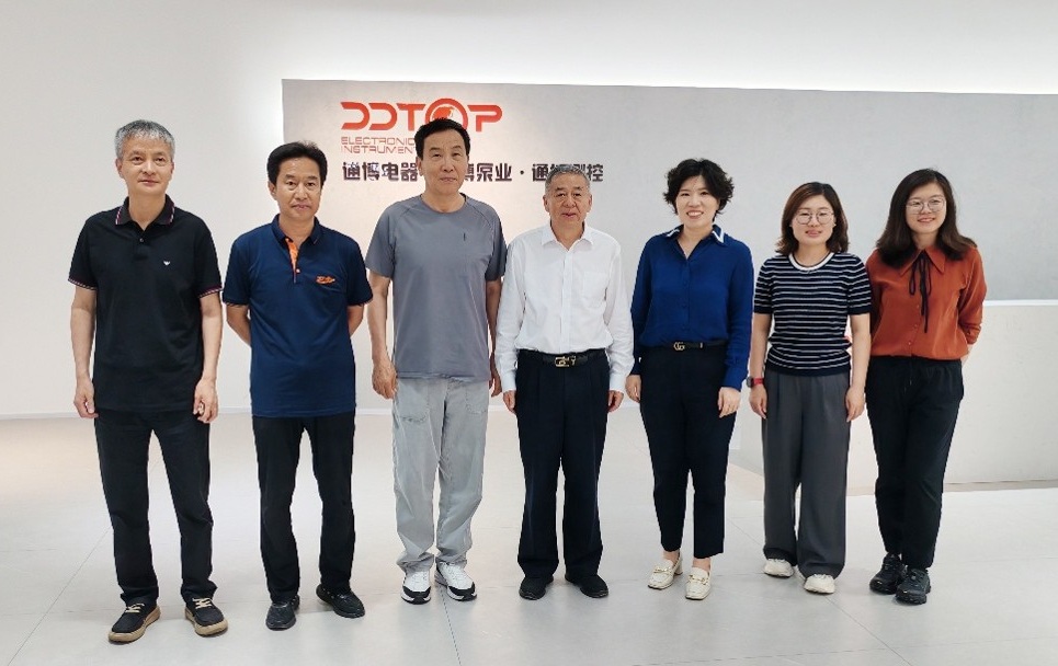 中国仪器仪表行业协会赴丹东走访三家仪器仪表企业